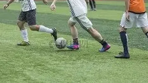 《曼联风云再起：卡塞米罗转会传闻愈演愈烈，阿莫林瞄准加拉格尔加盟》