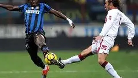 迎新春，感恩同行！上海海港足球俱乐部倾情献上最真挚的感谢与佳节祝福！🎉🏆🎊